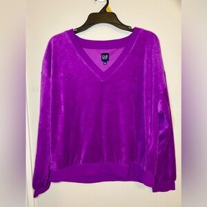 💥BOGO💥 Gap Long Sleeve Bright Purple Velour Top with V Neck